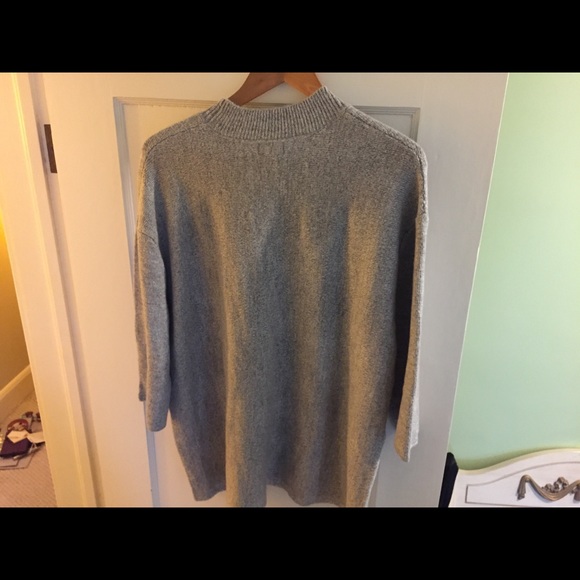 NWOT grey sweater - Picture 3 of 5